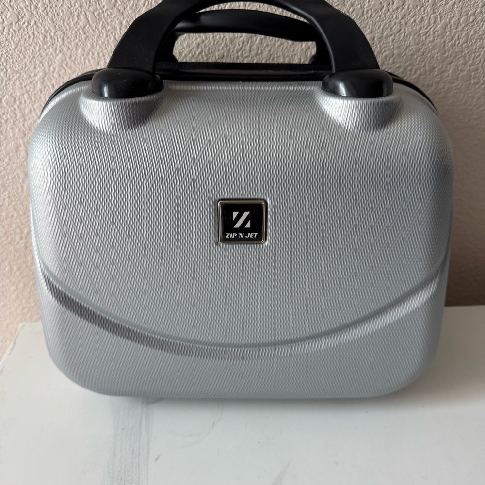 Silver Compact Carry Bag for Men